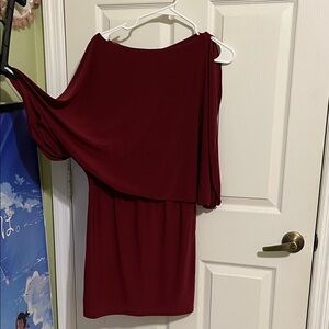 Jessica Simpson peep back Cocktail Dress in Burgundy